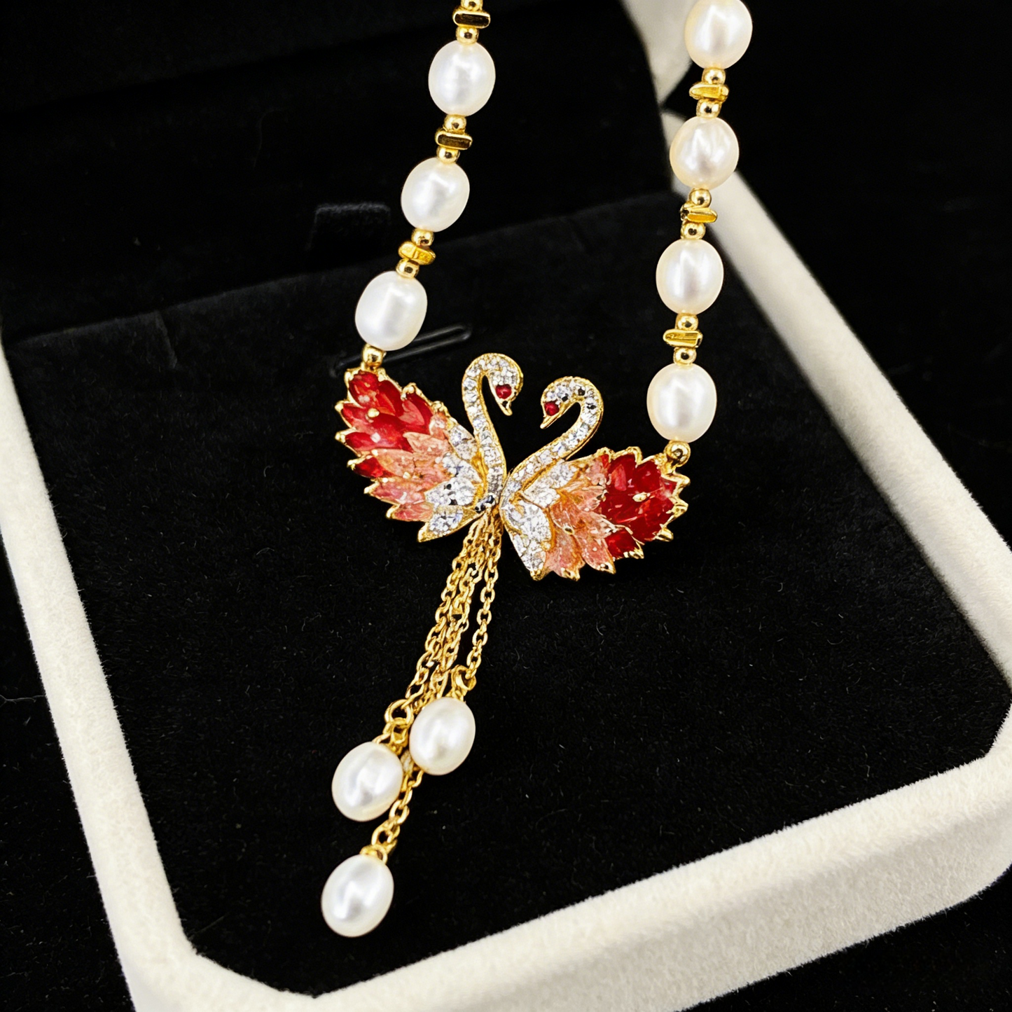 Nuevo collar de perlas de cisne de lujo premium