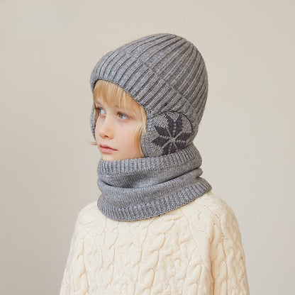 El traje de lana del sombrero y de la bufanda del invierno de los niños hizo punto el sombrero de lana para los niños_3841002