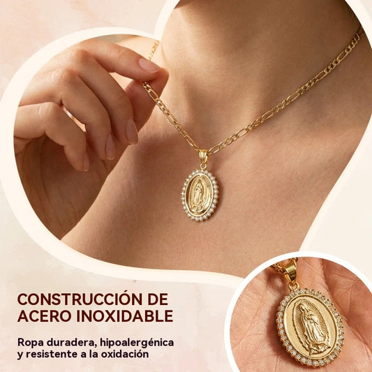 Colgante de la Virgen María en acero inoxidable color dorado